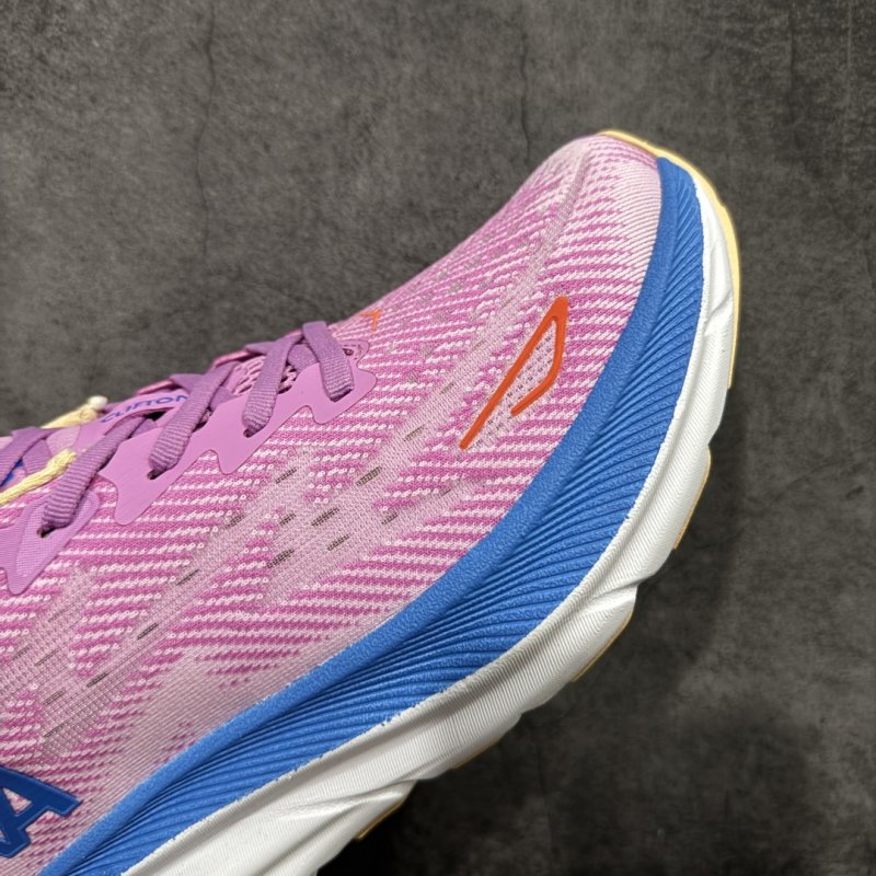 Hoka Clifton 9 view