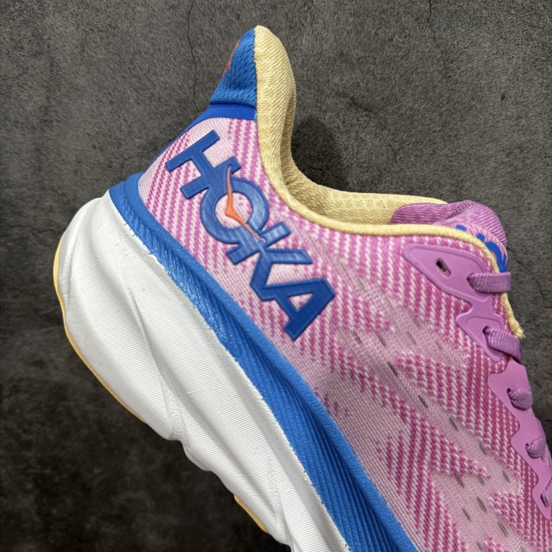 Hoka Clifton 9 view