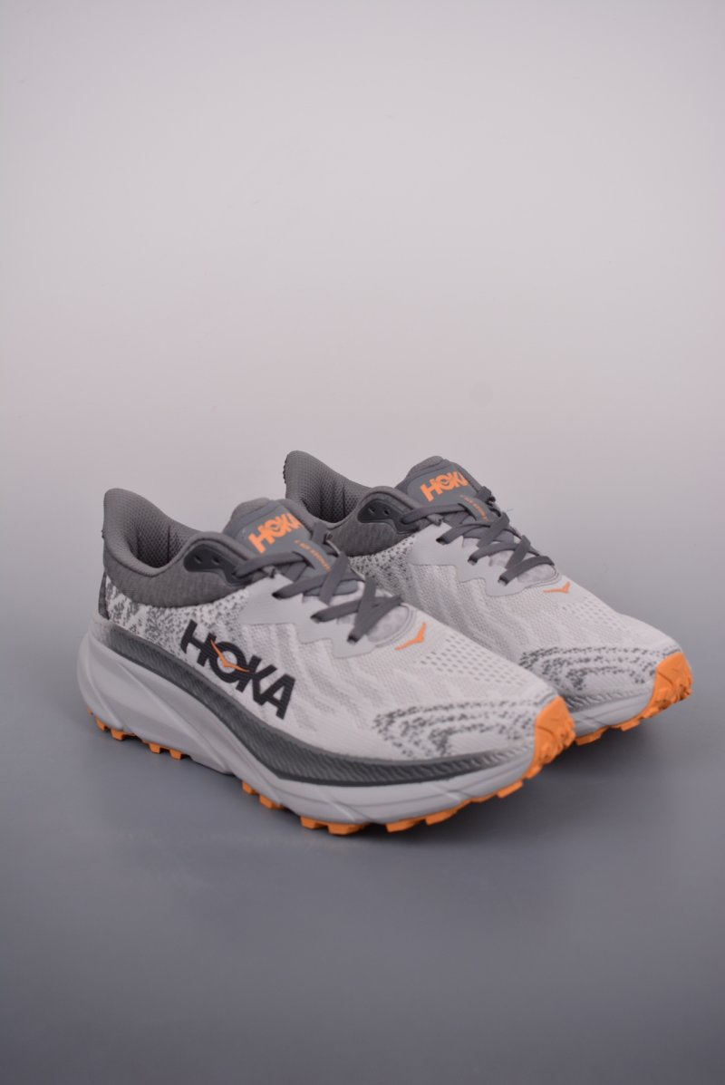 Hoka Challenger ATR 7