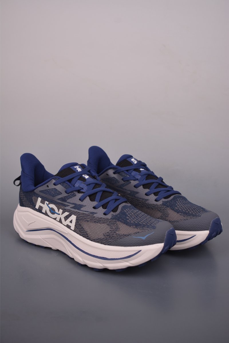 Hoka Challenger 8