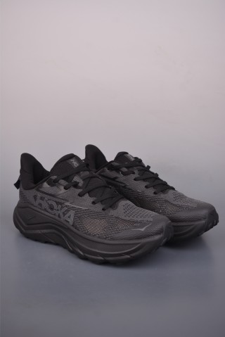 Hoka Challenger 8 view 1