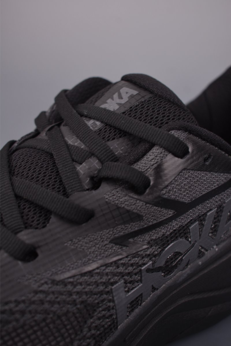 Hoka Challenger 8 view