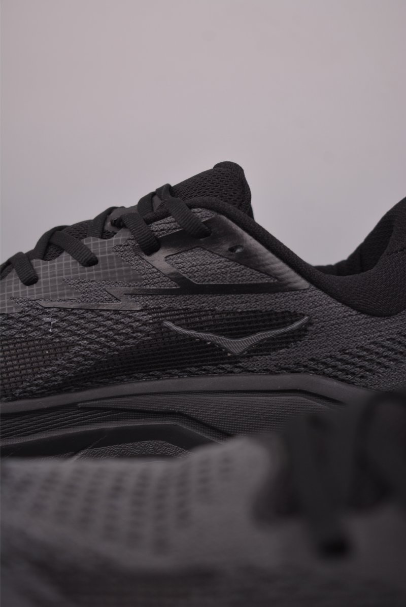 Hoka Challenger 8 view