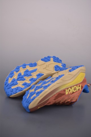 Hoka Challenger 8 view 12