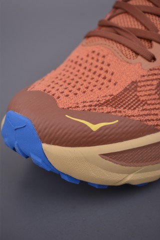 Hoka Challenger 8 view 15