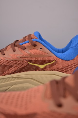 Hoka Challenger 8 view 17