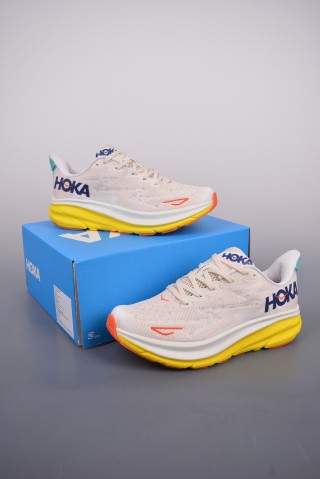 Hoka One view 5