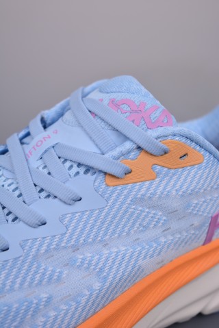 Hoka One view 7