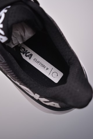Hoka One view 9