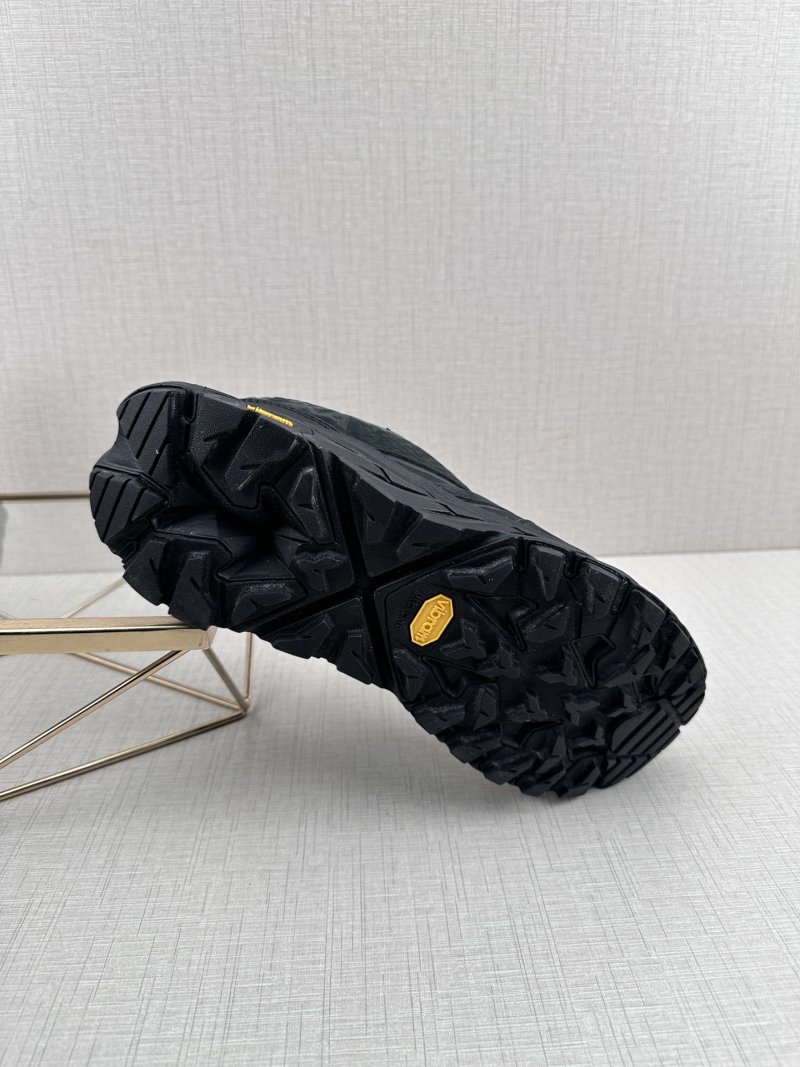 Hoka Anacapa GTX 'Black' view