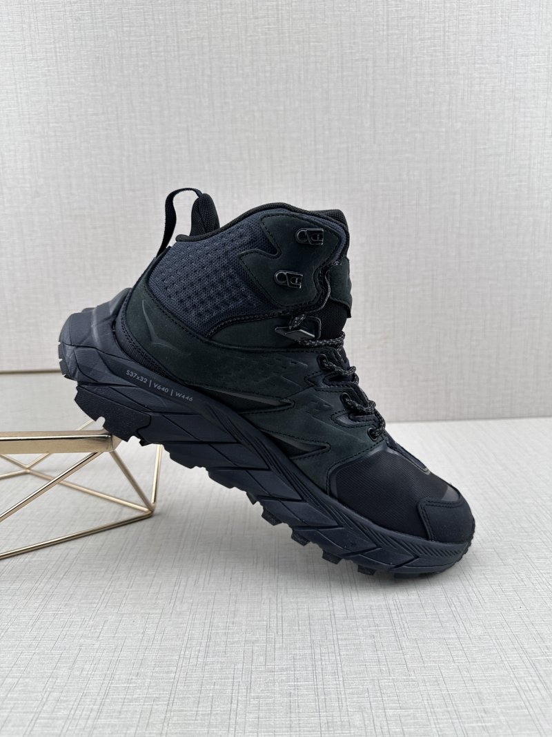 Hoka Anacapa Mid GTX view