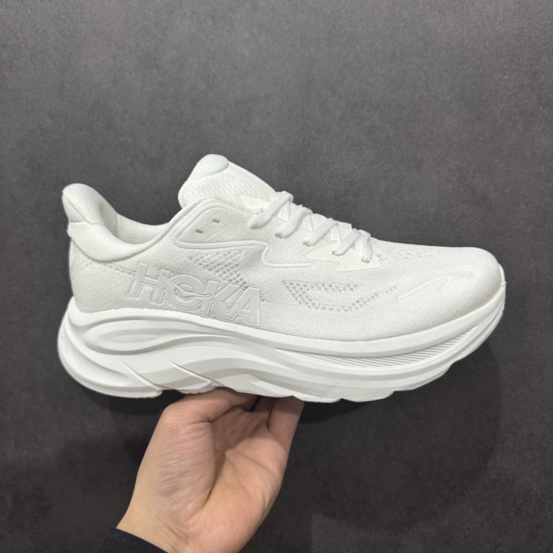 Hoka One Clifton Edge