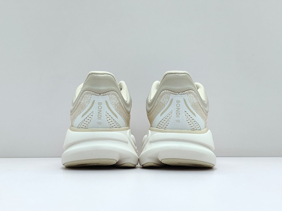 Hoka One Clifton 9 Low view