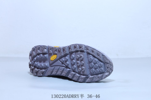 Hoka One Clifton 8 view 4