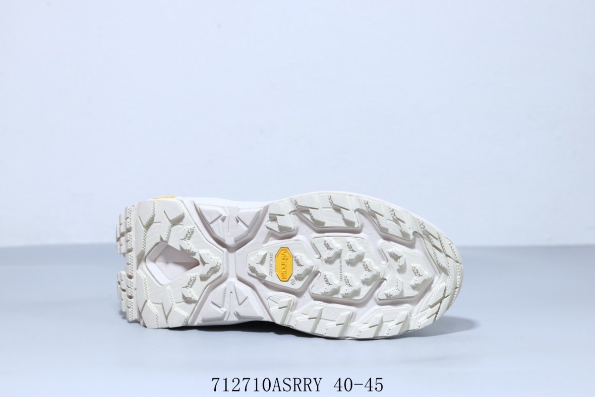 Hoka One Clifton 8 view