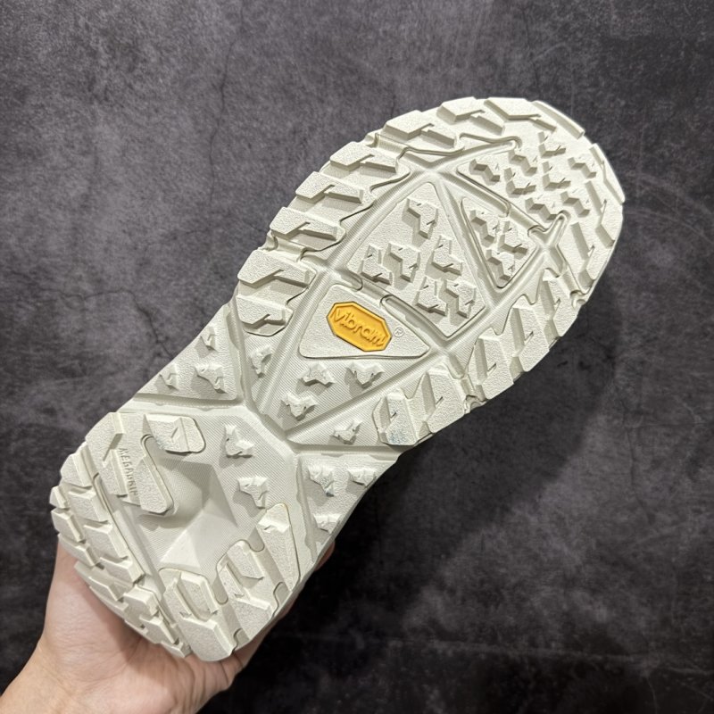 Hoka One Kaha Low GTX view