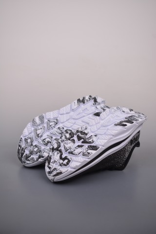 Hoka One Kawana view 3
