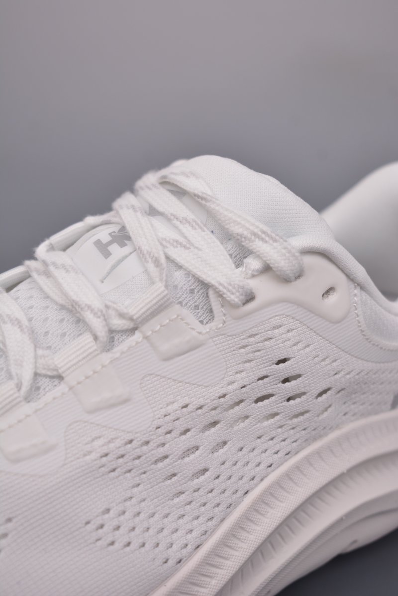 Hoka One Kawana 2 view