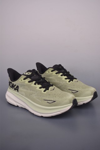 Hoka One M Clifton 9
