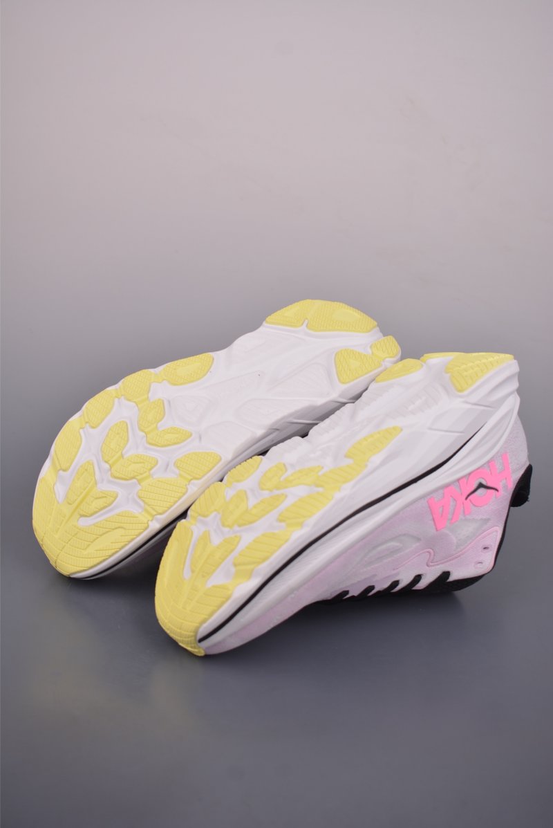 Hoka One M Clifton 10 view