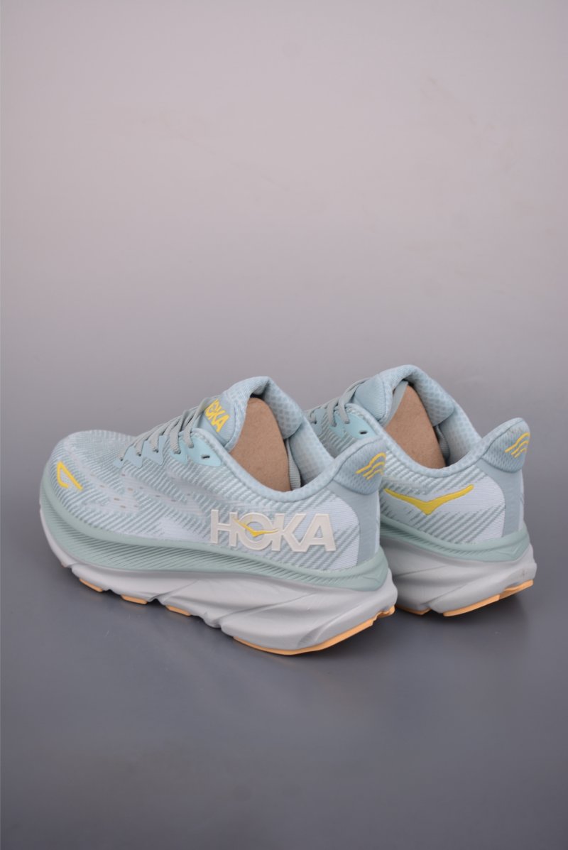 Hoka One M Clifton 9 view