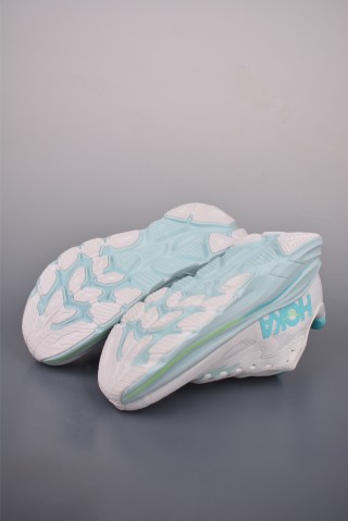Hoka One M Clifton 10 view 3