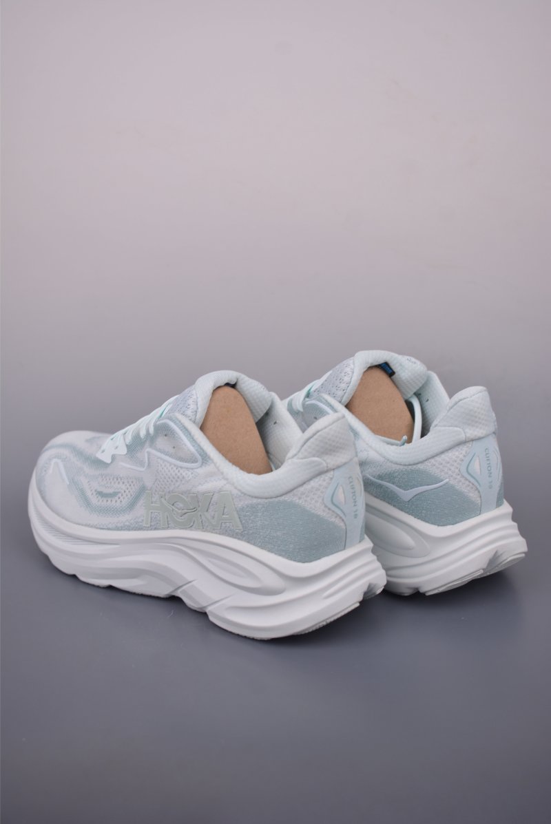 Hoka One M Clifton 9 view