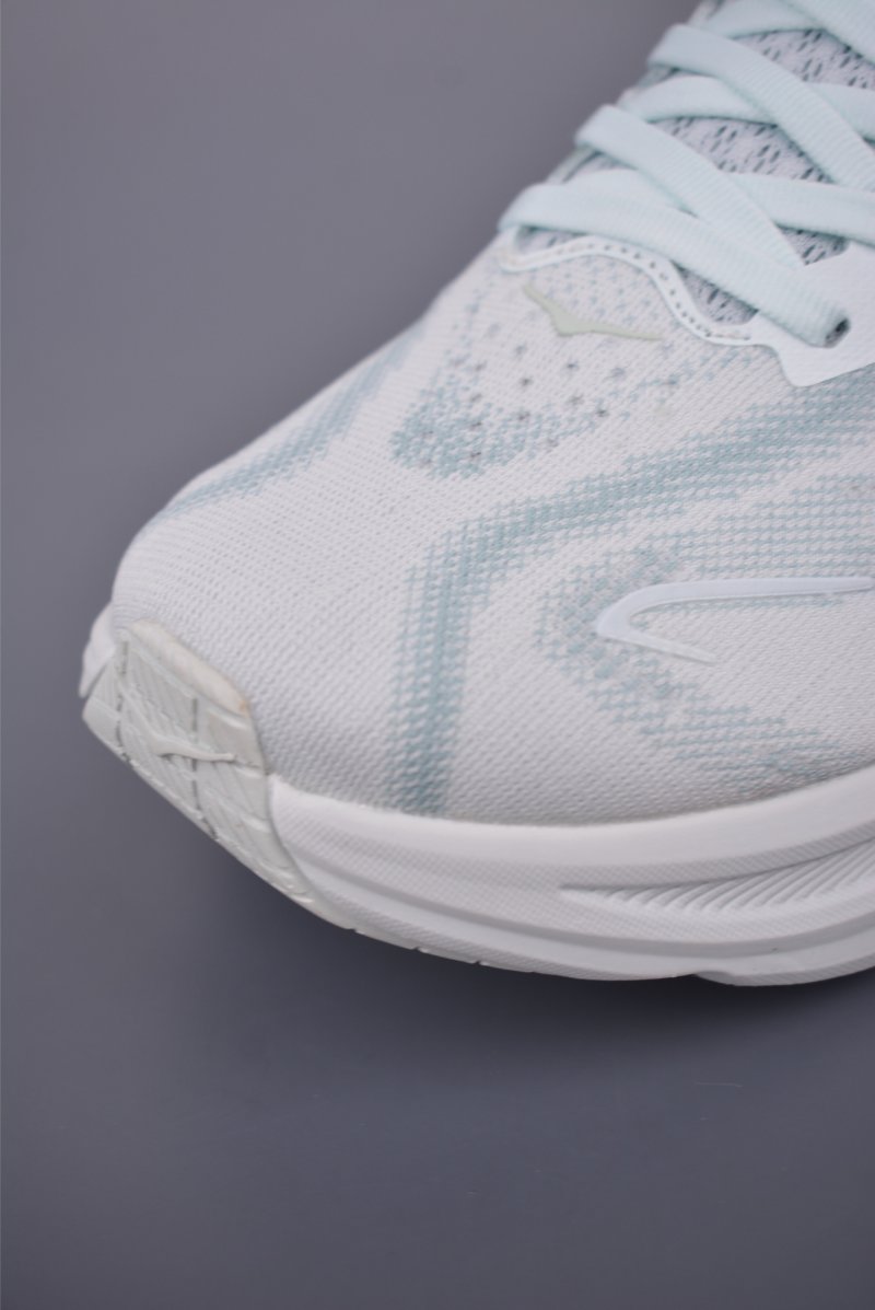 Hoka One M Clifton 9 view
