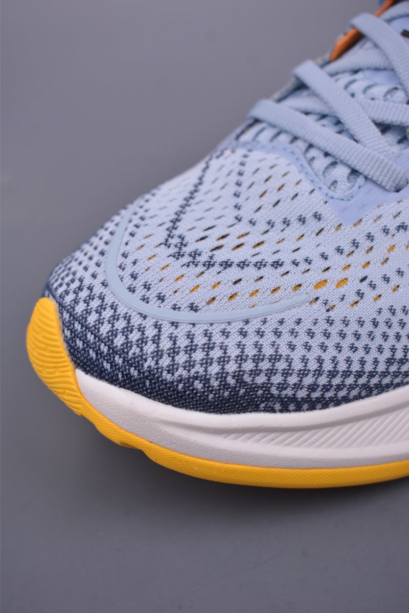 Hoka One M Rincon 4 view
