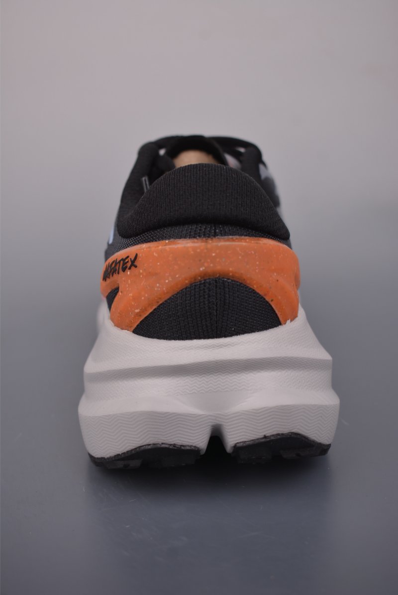 Hoka One M Rincon X view