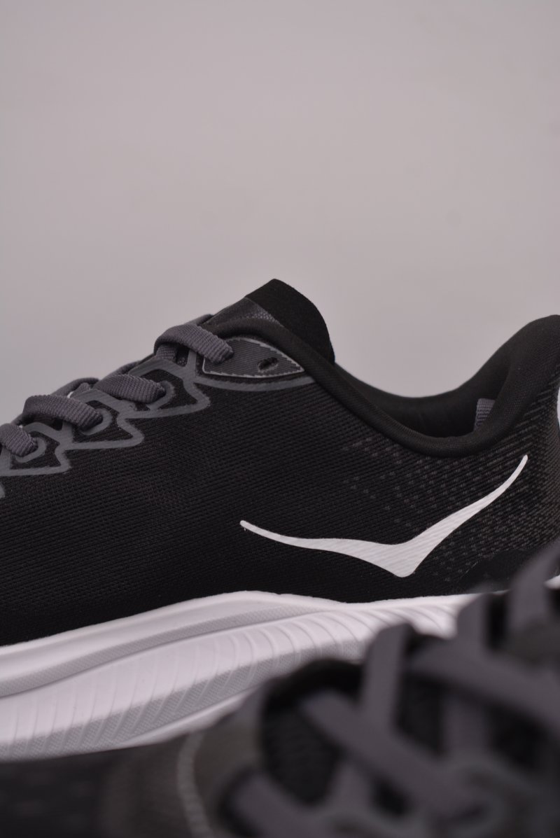 Hoka One One Mach 6 view