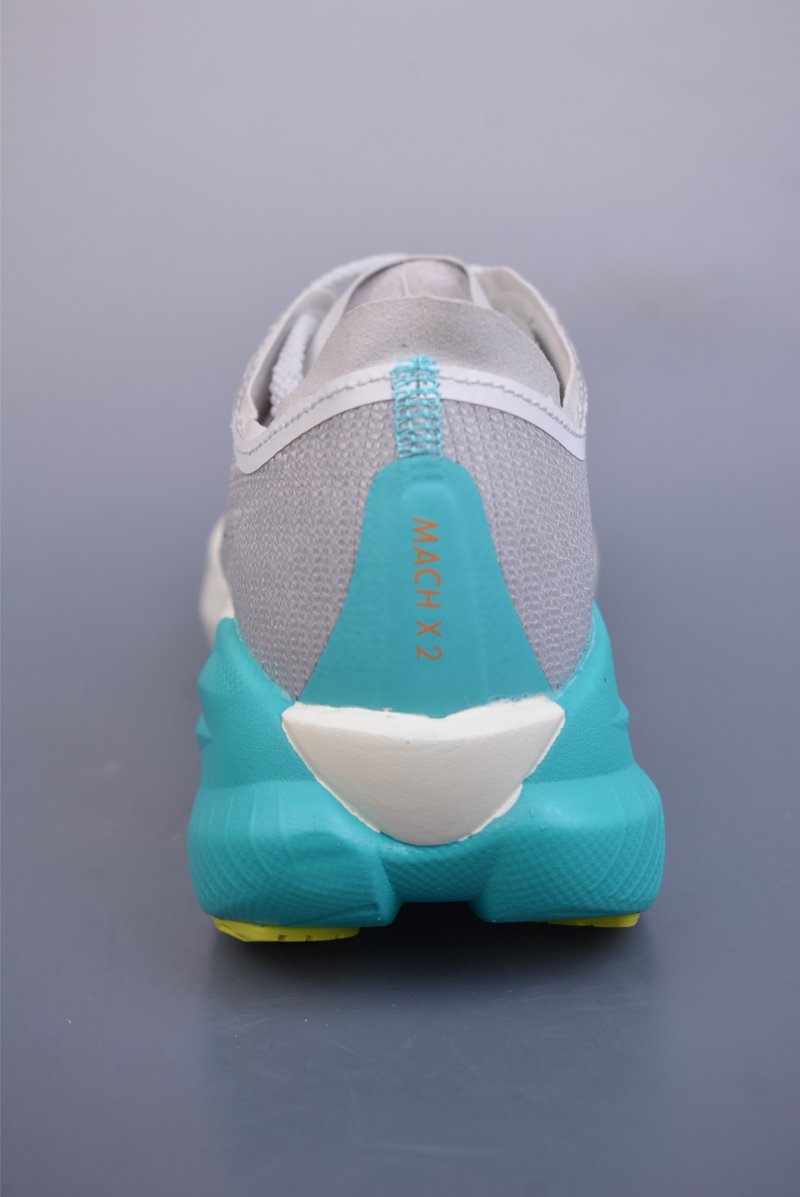 Hoka One One Mach X 2 view