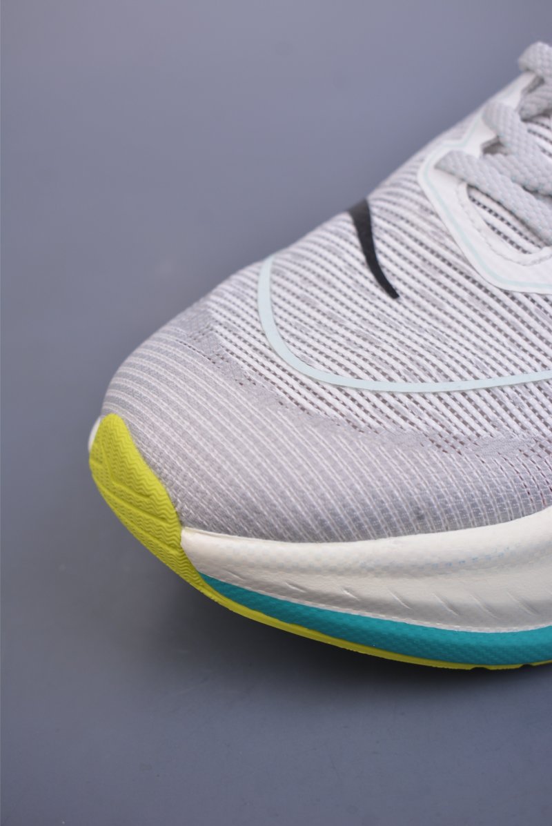 Hoka One One Mach X 2 view