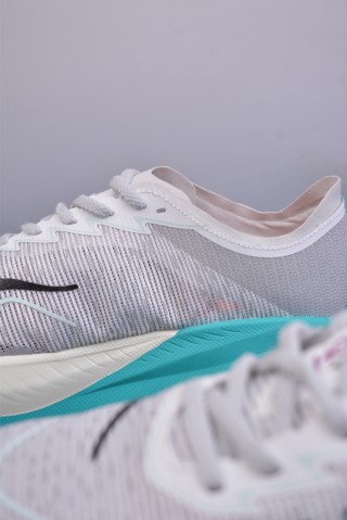 Hoka One One Mach X 2 view 8
