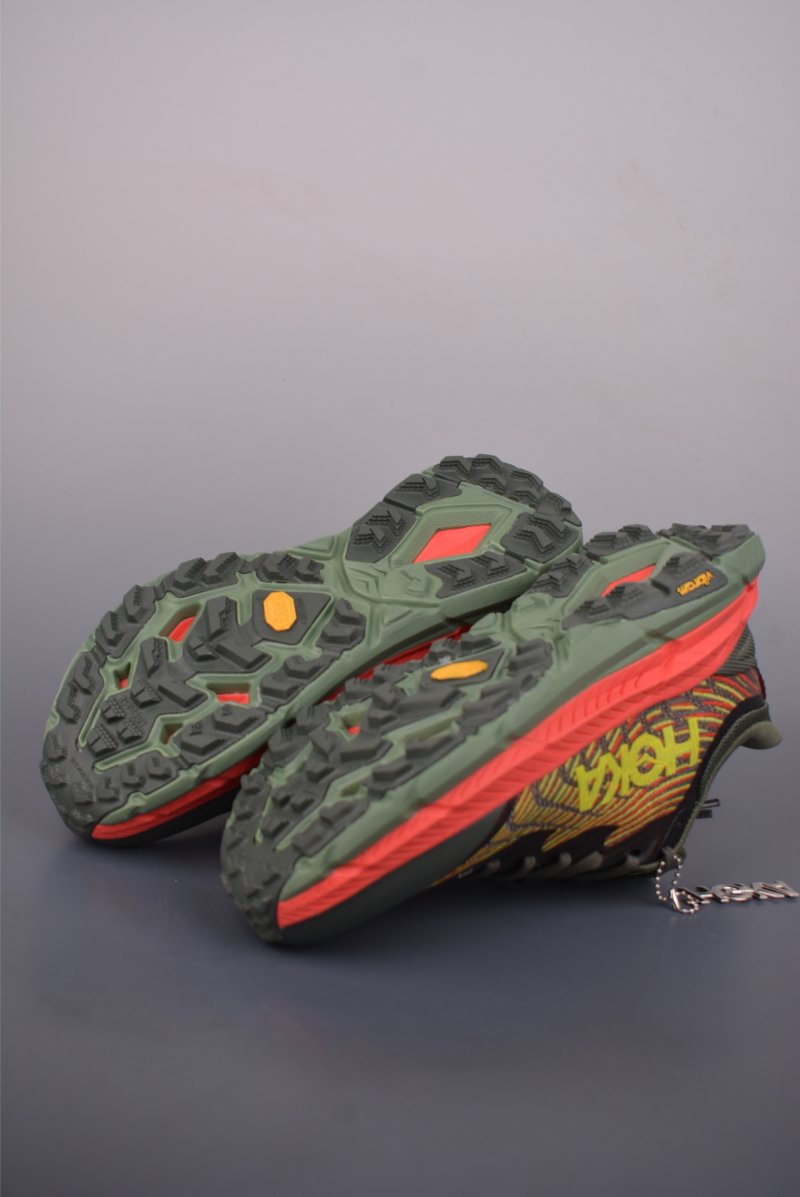 Hoka One One Mafate Speed 4 view
