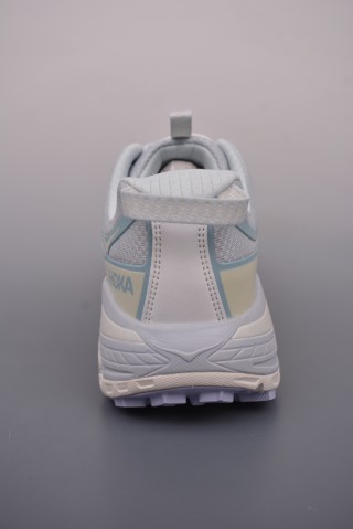 Hoka One One Mafate Three 2 view 4