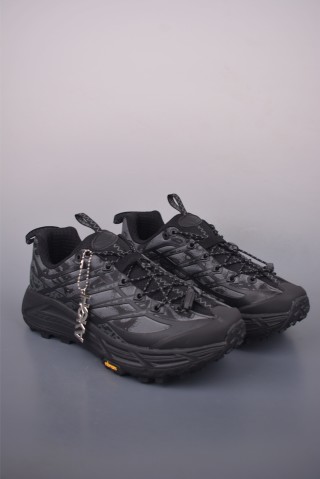 Hoka One One Mafate Three 2 view 1