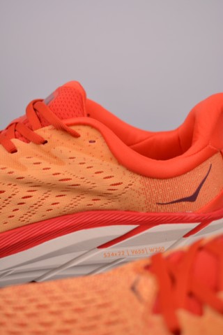 Hoka One One Mclifton 9 view 8