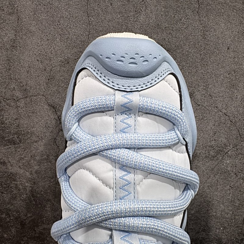 Hoka One One Ora Primo view