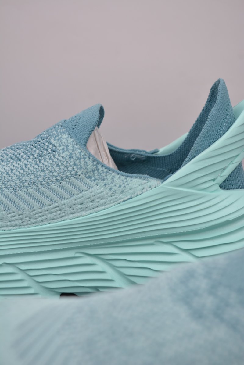 Hoka One One Restore TC view