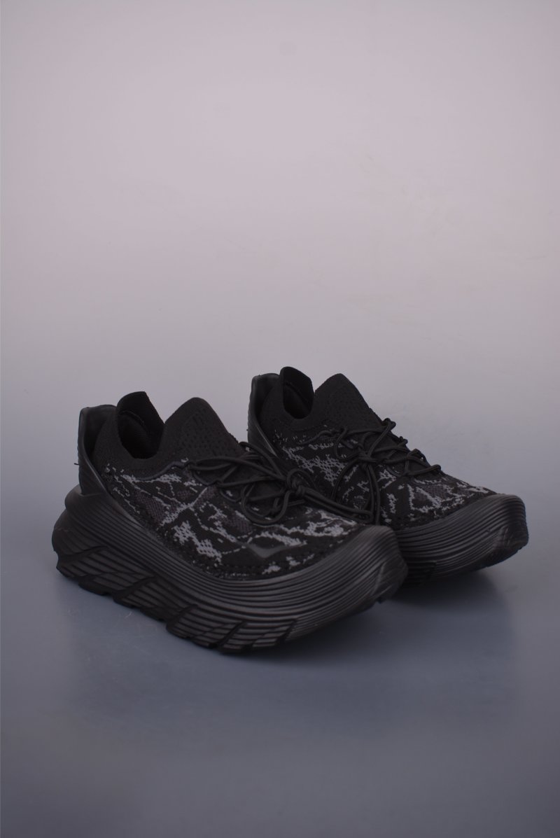 Hoka One One Restore TC