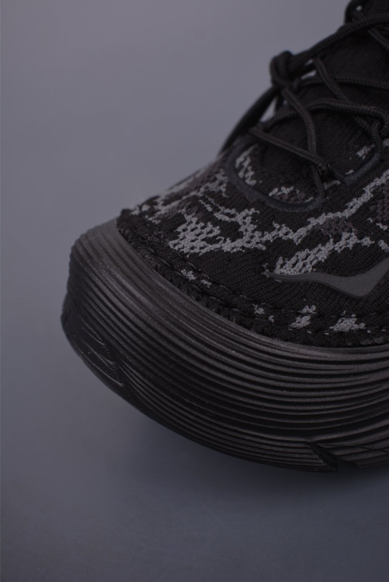 Hoka One One Restore TC view