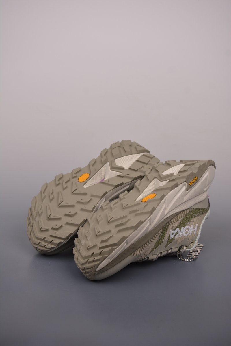 Hoka One One Skyline-Float X view