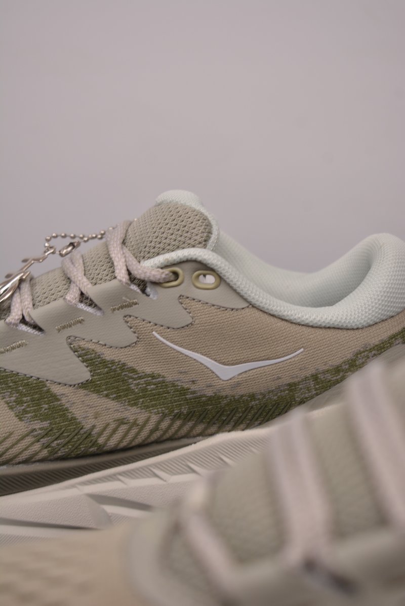 Hoka One One Skyline-Float X view