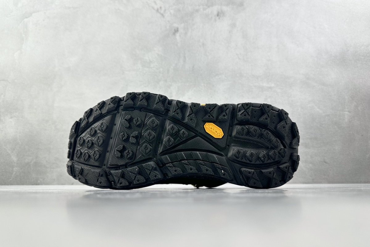 Hoka One One Summit 'Green' view