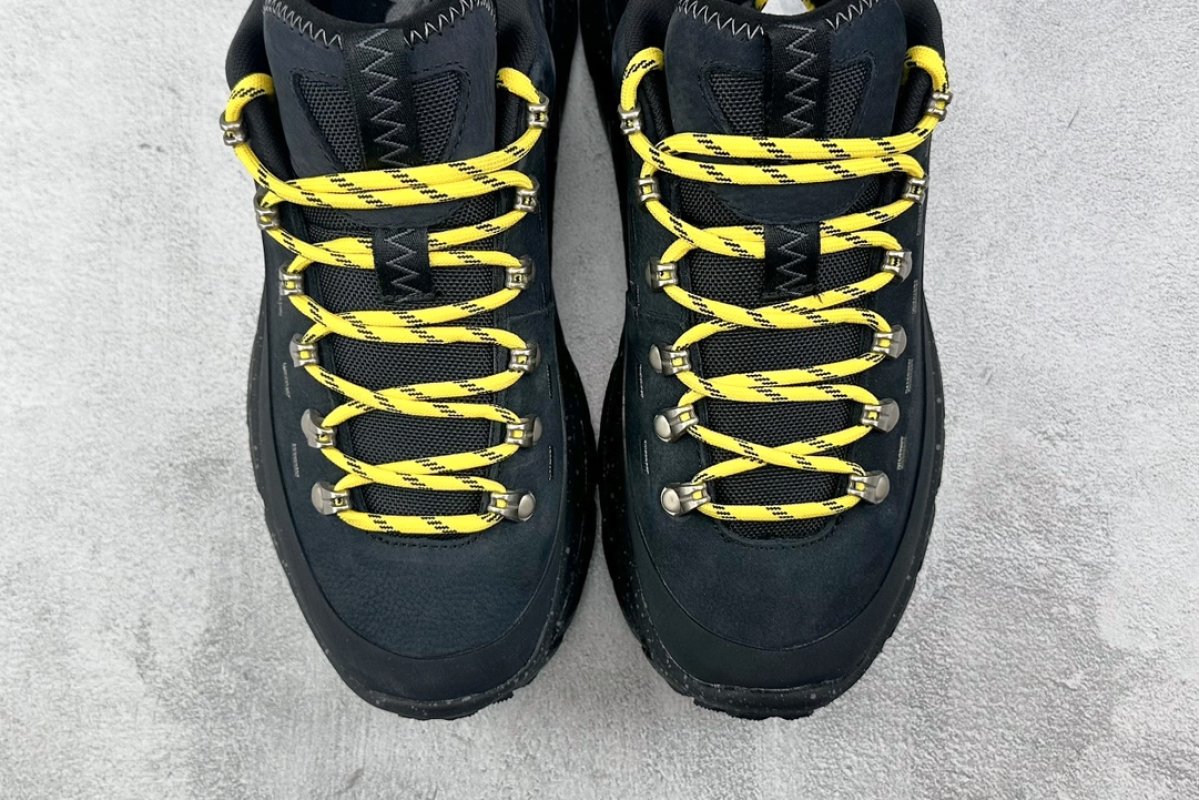 Hoka One One Summit 'Green' view