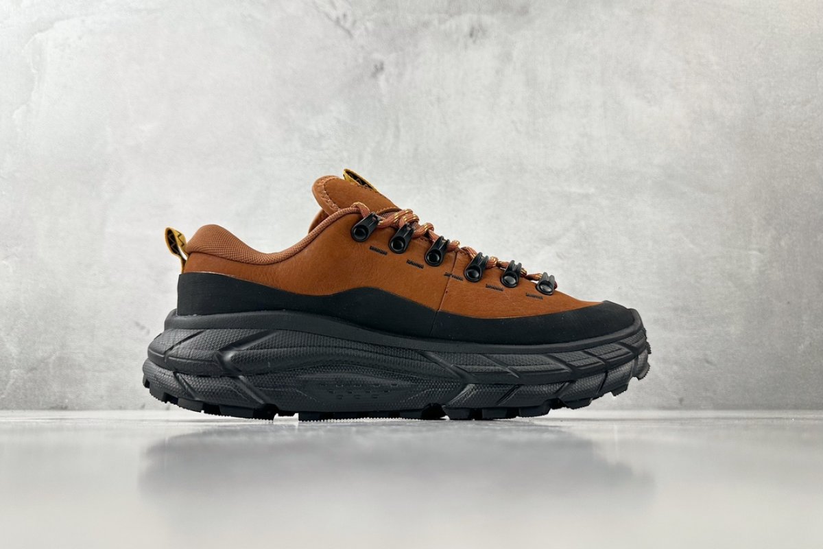 Hoka One One Summit 'Green' view