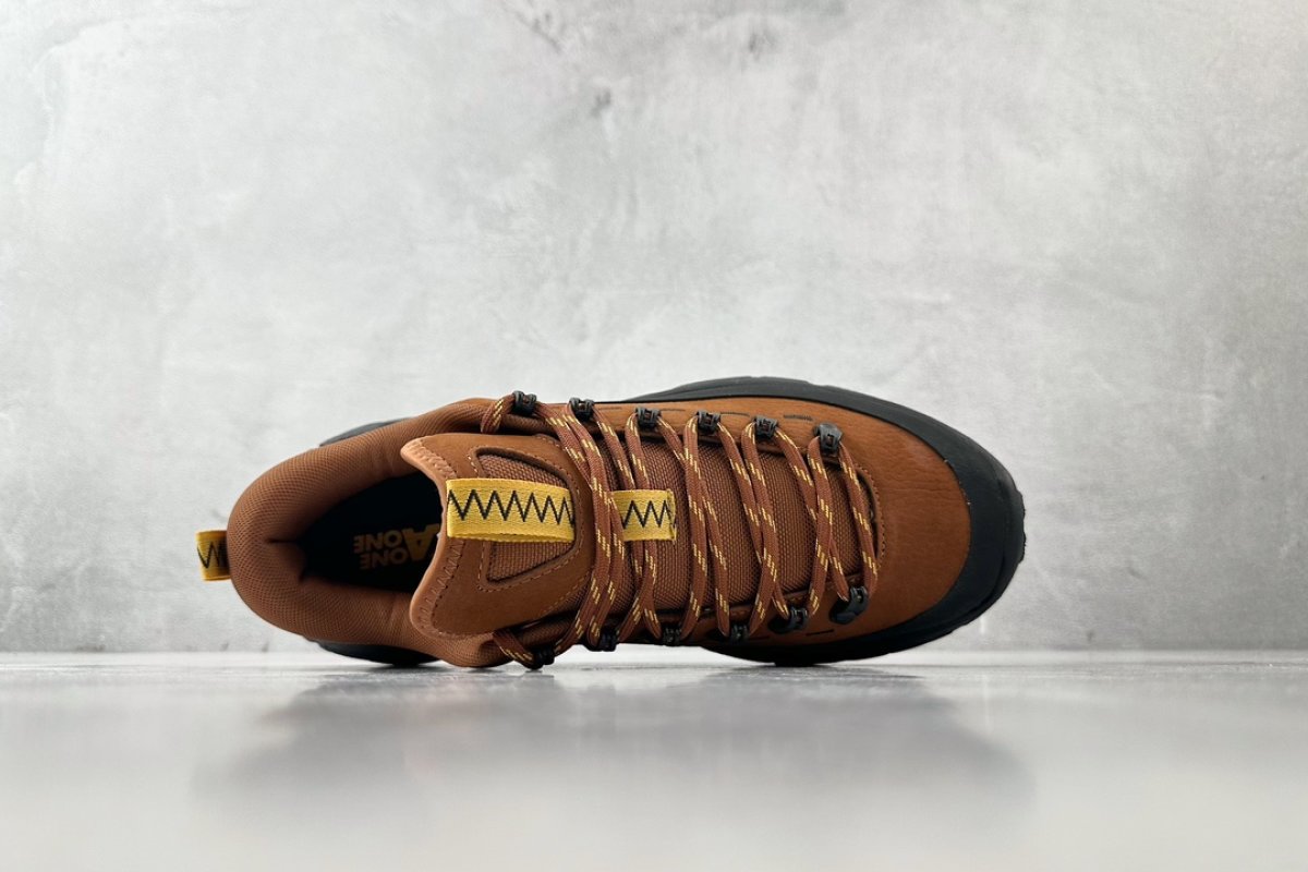 Hoka One One Summit 'Green' view