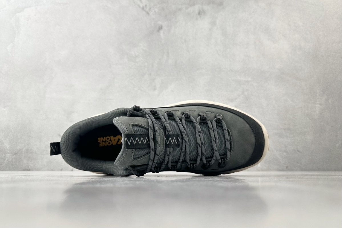 Hoka One One Summit 'Green' view