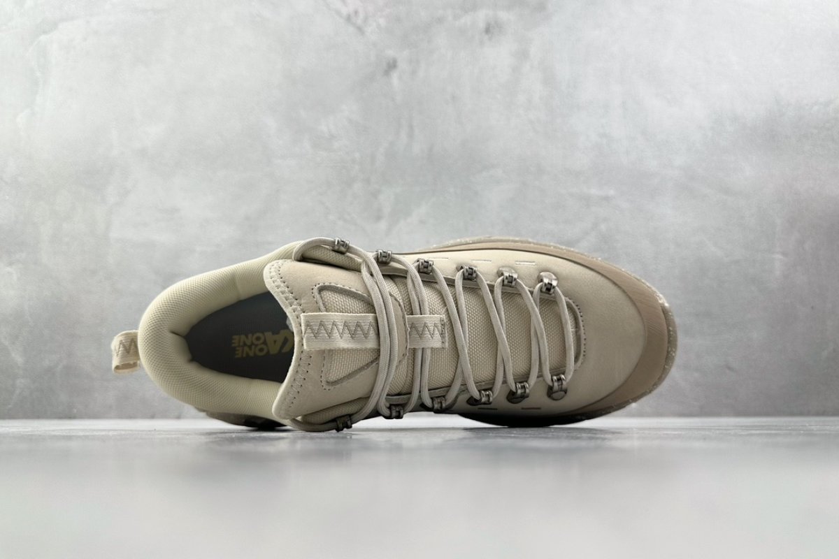 Hoka One One Summit 'Green' view